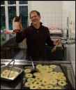 Dateiname=8264_Ananas_wird_karamellisiert.jpg
Dateigröße=944KB
Abmessungen: 1534x1800
hinzugefügt am: 11. Juli 2025 8264_Ananas_wird_karamellisiert.jpg